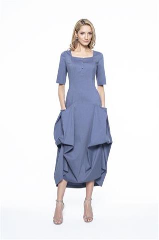 Niebieska sukienka maxi z dekoltem karo 58272 - 275061