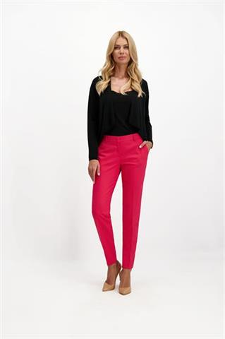 Czarny sweter damski Kama 84701 - 278101