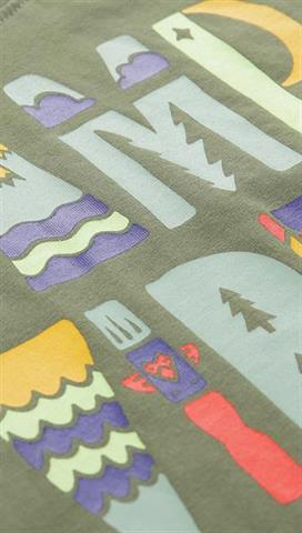 Oliwkowy t-shirt dziecięcy z nadrukiem 58432 - 297771