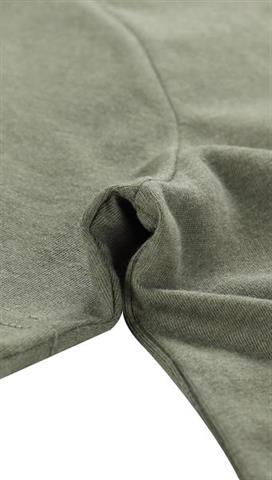 Oliwkowy t-shirt męski z nadrukiem 58381 - 301171