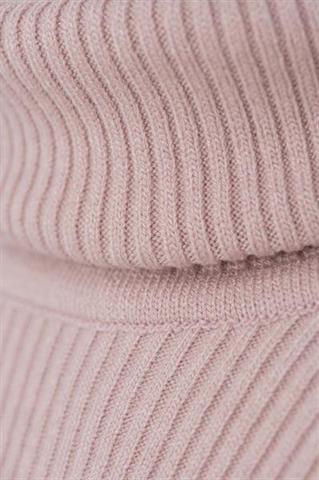 Różowy sweter z wysokim golfem 84129 - 33891