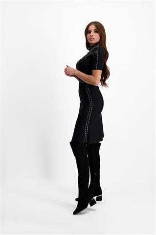 Czarna sukienka z dżetami 85935 - 346181