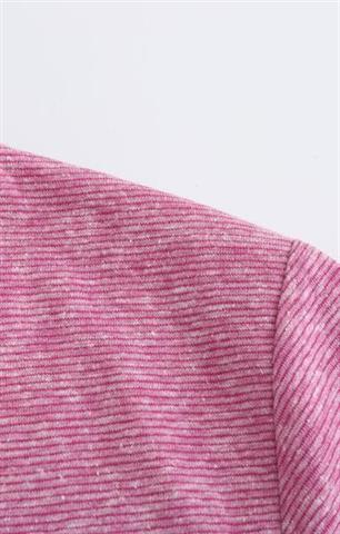 Różowy t-shirt damski 58762 - 382361