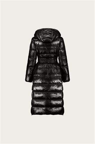 Czarny pikowany płaszcz damski 87450 - 638691