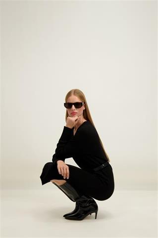 Czarna sukienka z wełną merino i kaszmirem 87449 - 642751