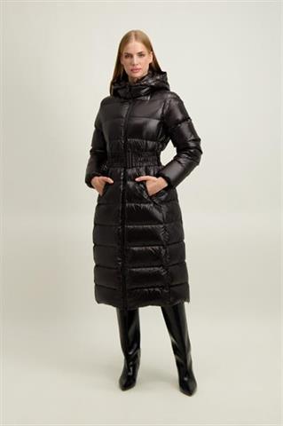 Czarny pikowany płaszcz damski 87450 - 648871