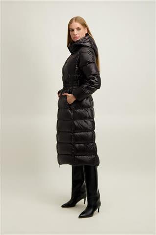 Czarny pikowany płaszcz damski 87450 - 649221
