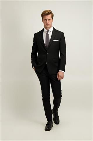 Czarny garnitur męski 35515 - 651931
