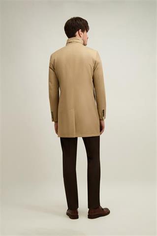 Beżowy płaszcz męski 20046 - 657241
