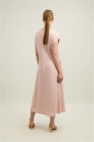 Sukienka z wiązaniem w kolorze pudrowego różu 57803 - 664021