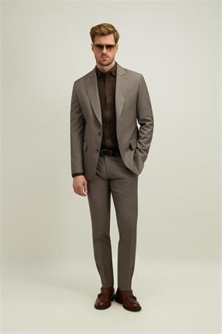 Brązowy garnitur męski z wełną 35531 - 665751