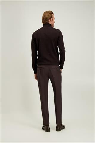 Brązowy golf męski z wełny merino 74374 - 687751