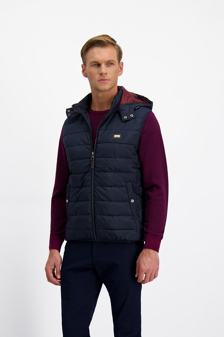 Bezrękawnik z odpinanym kapturem 21035