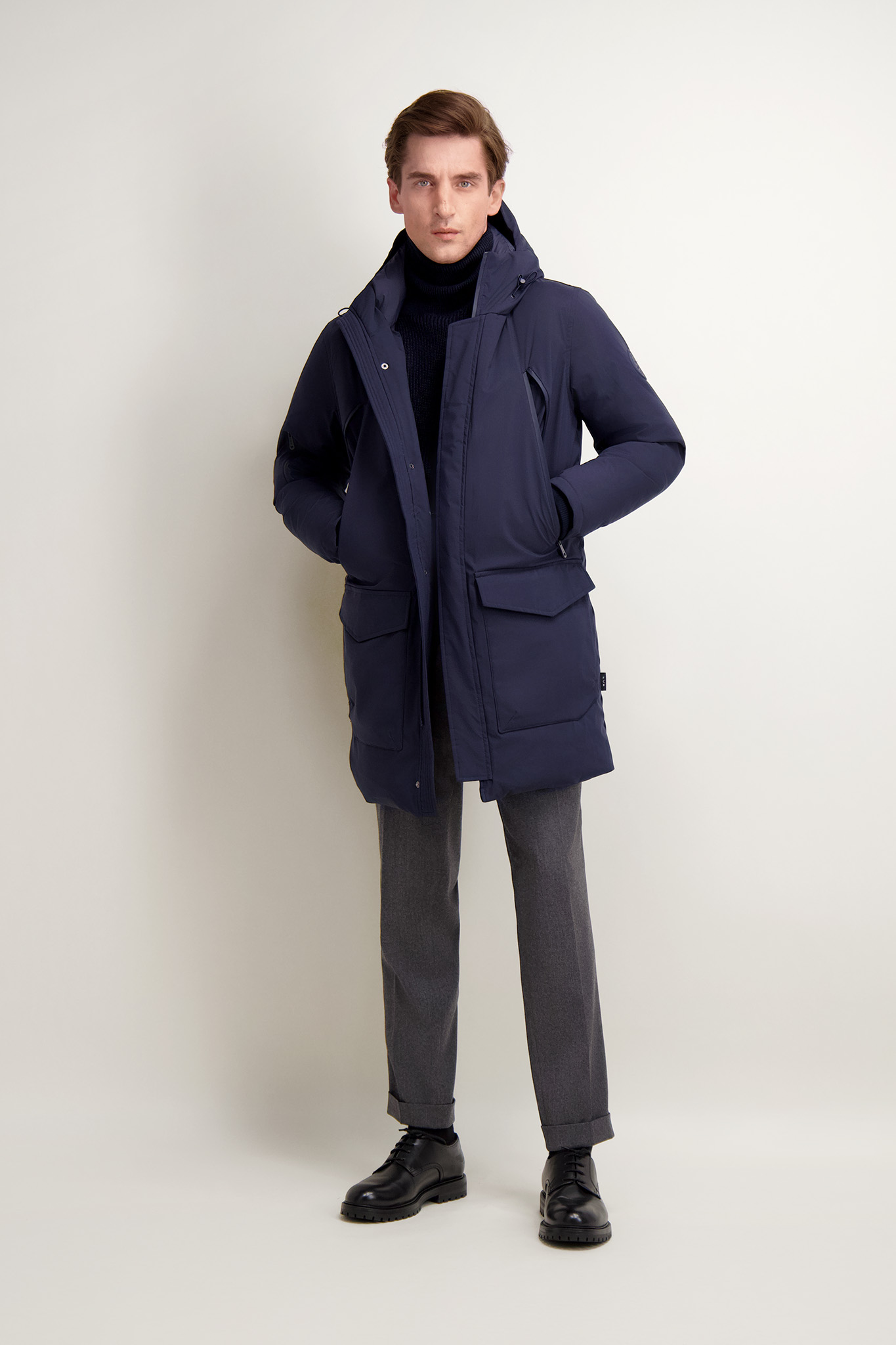 Granatowa kurtka męska z kapturem 29937