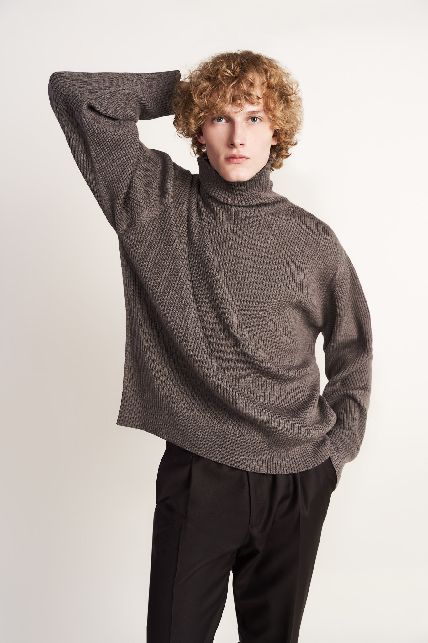 Beżowy golf męski z wełną 74242