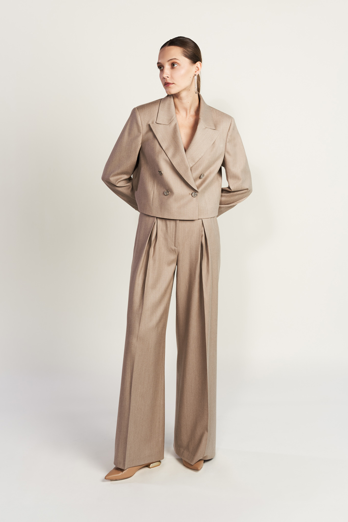 Beżowa marynarka z kaszmirem 86721