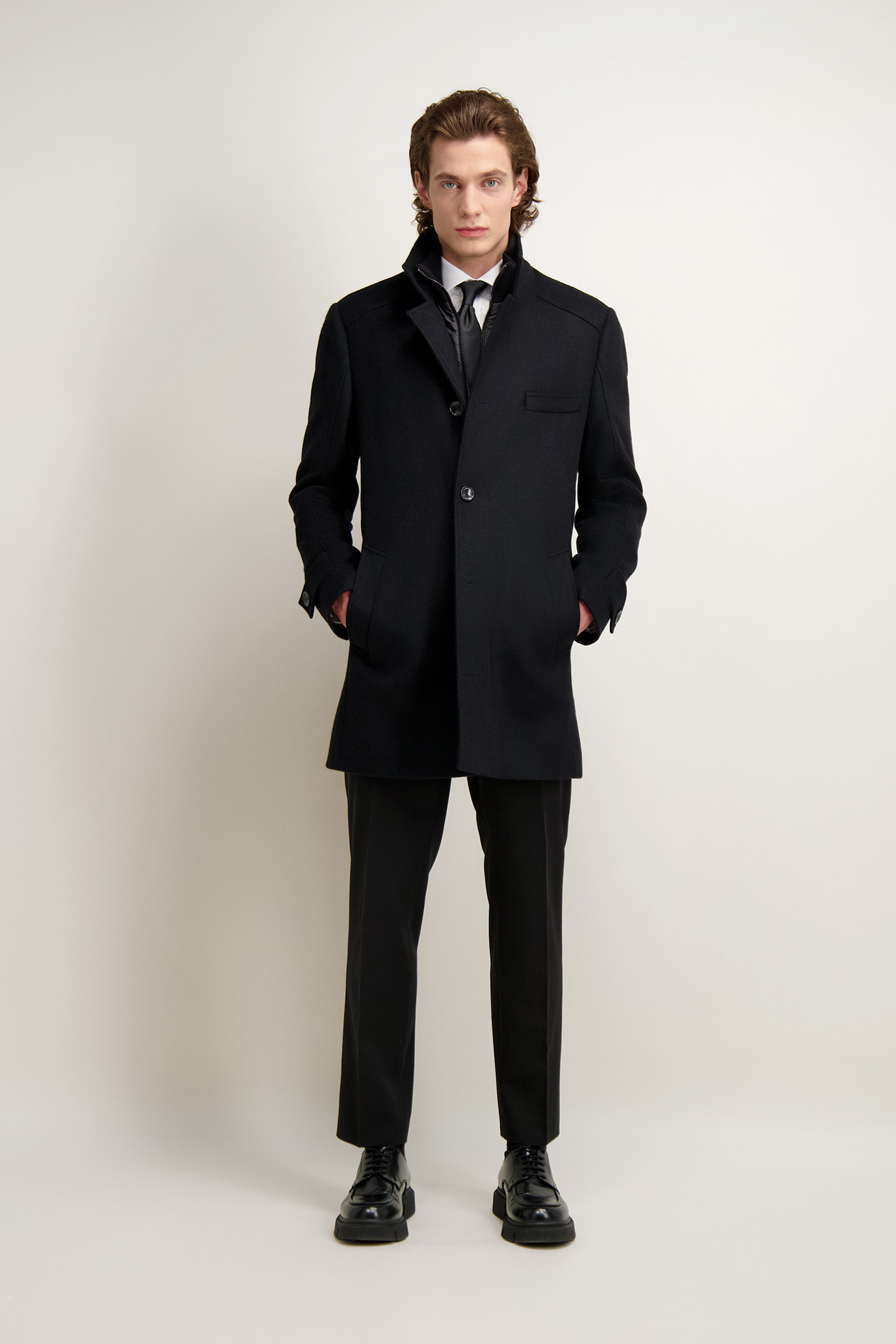 Czarny męski płaszcz z wełną 29954