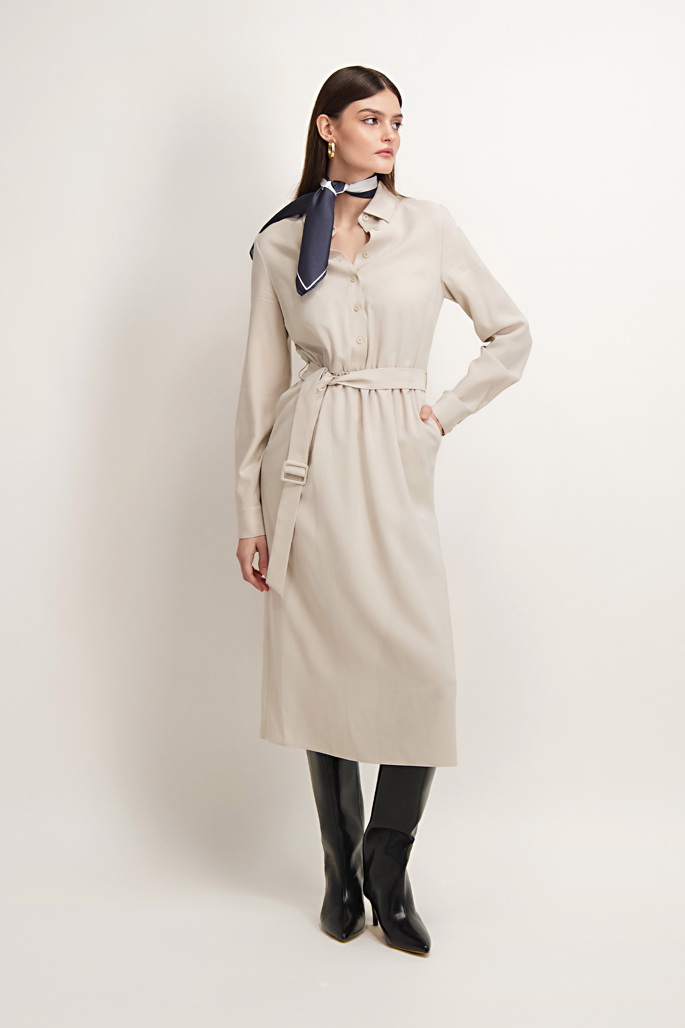 Beżowa sukienka 86899