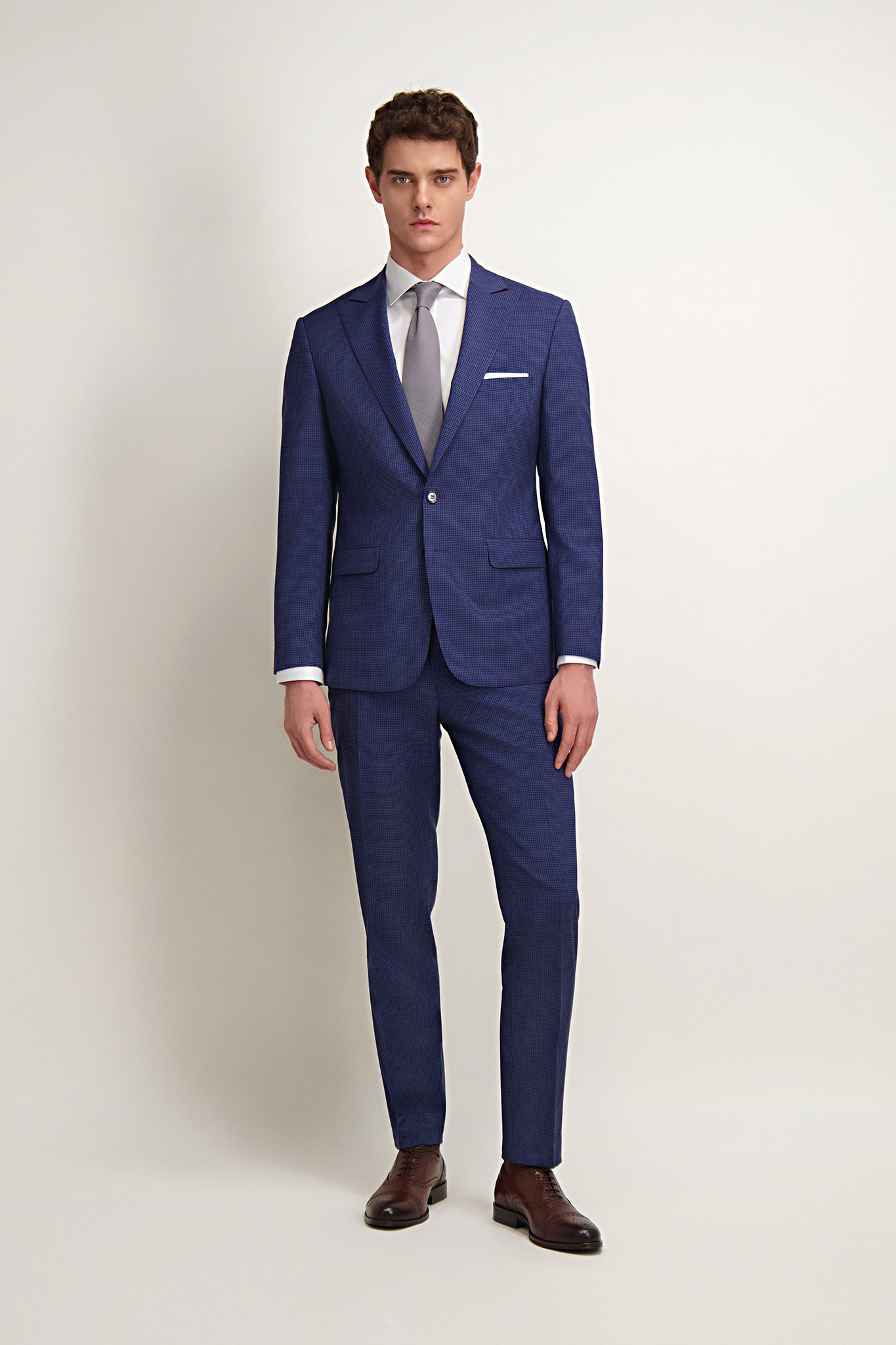 Garnitur męski z wełny 35410