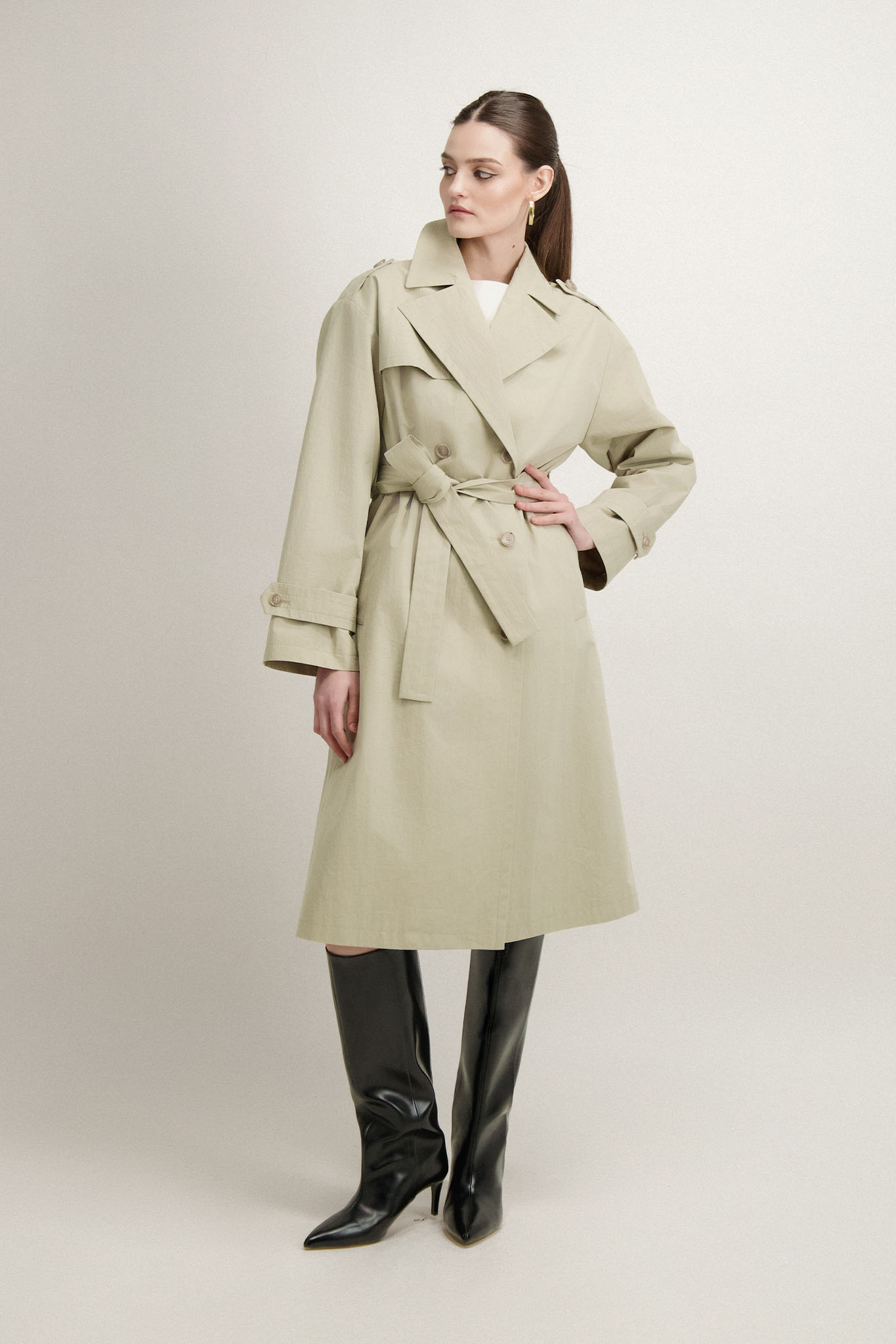 Oliwkowy płaszcz damski 86875