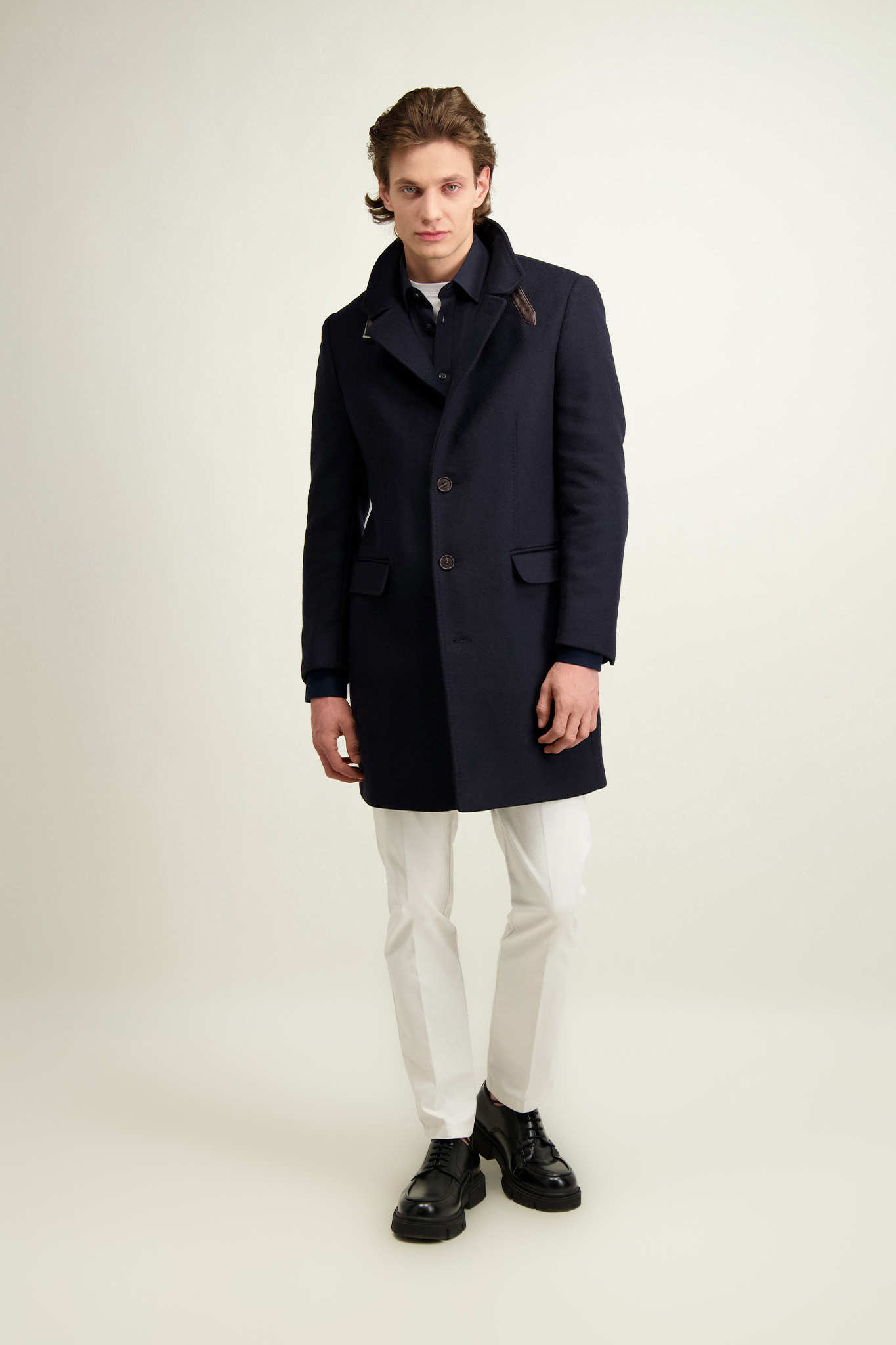 Granatowy płaszcz męski z wełną 29879
