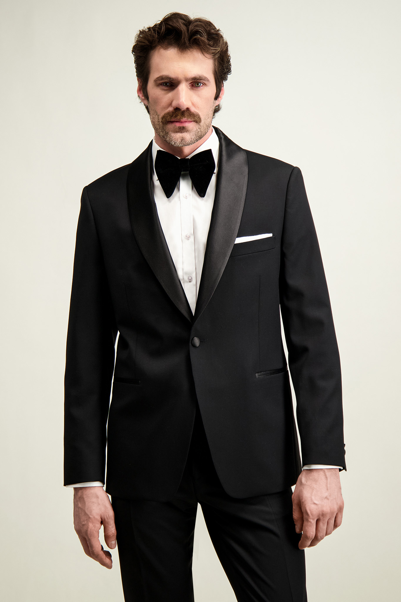 Czarna wełniana smokingowa marynarka męska 40447