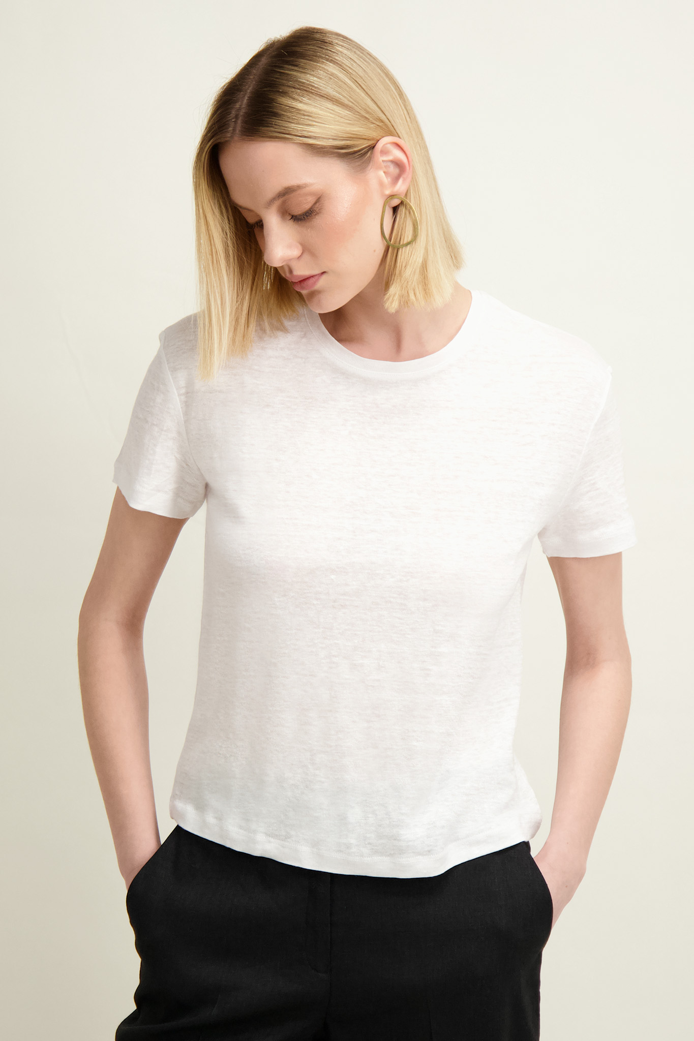 Kremowy t-shirt damski 87006