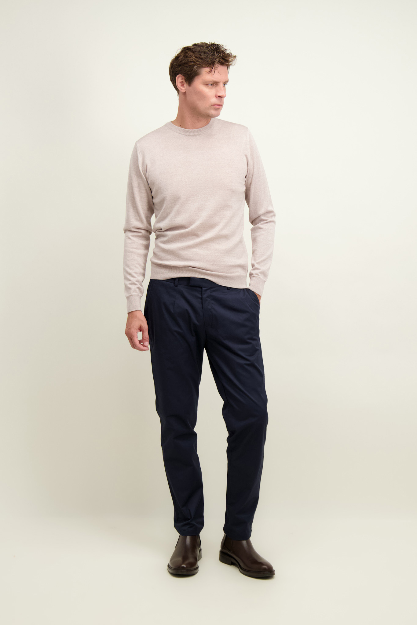 Granatowe chinosy męskie 65012