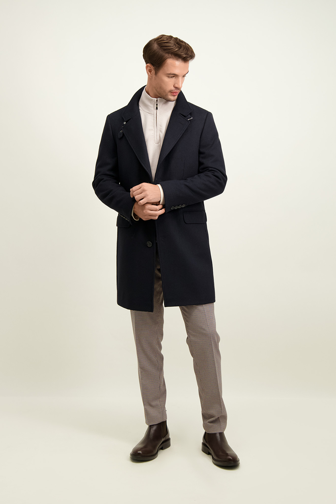 Granatowy płaszcz męski z wełną 20013