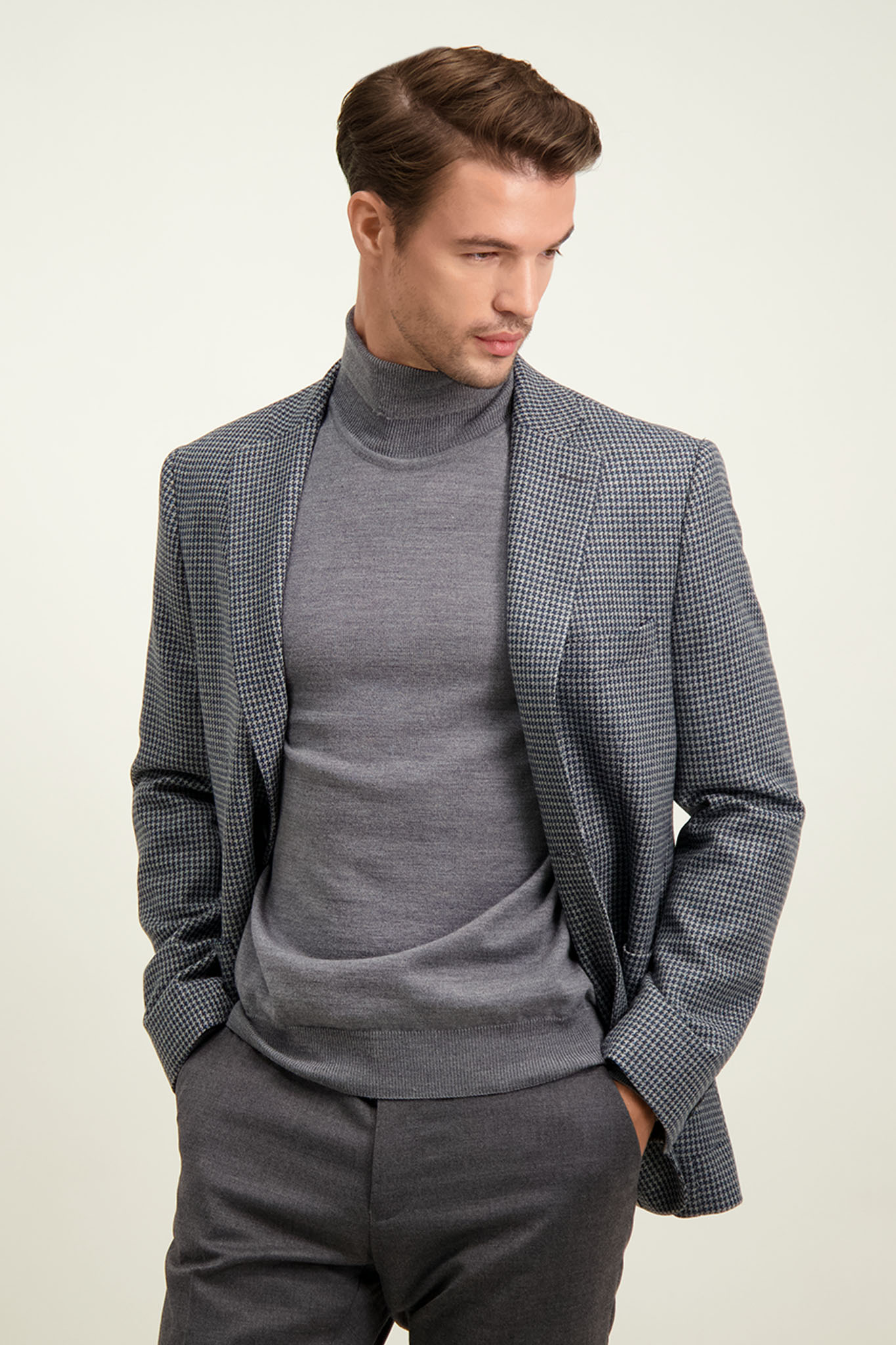 Jednorzędowa marynarka męska w pepitkę 46475