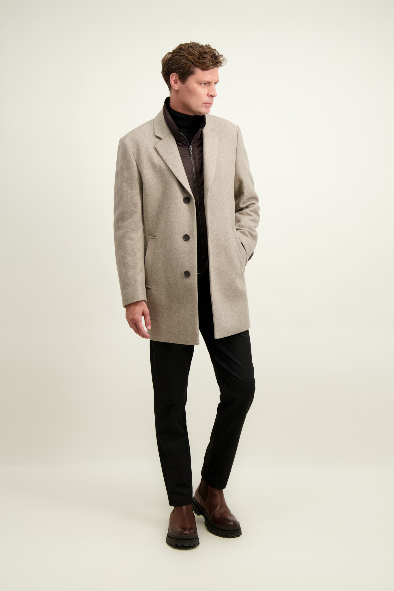 Beżowy płaszcz męski 20032