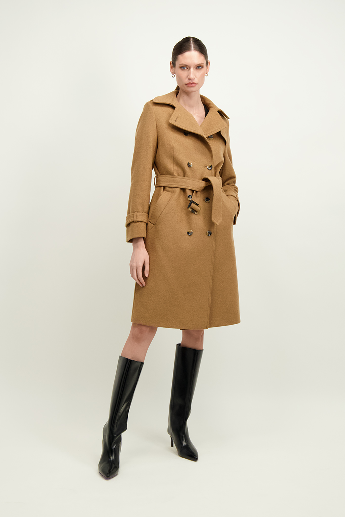 Kamelowy płaszcz damski z wełną 87086