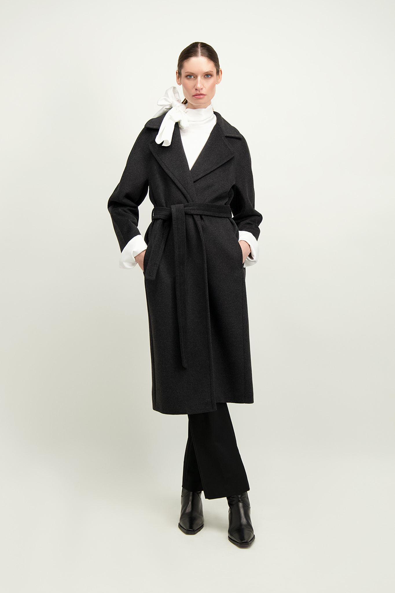 Grafitowy płaszcz damski z wełną 87101