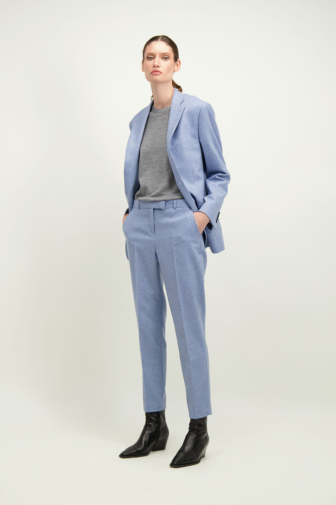 Niebieskie spodnie damskie 87210