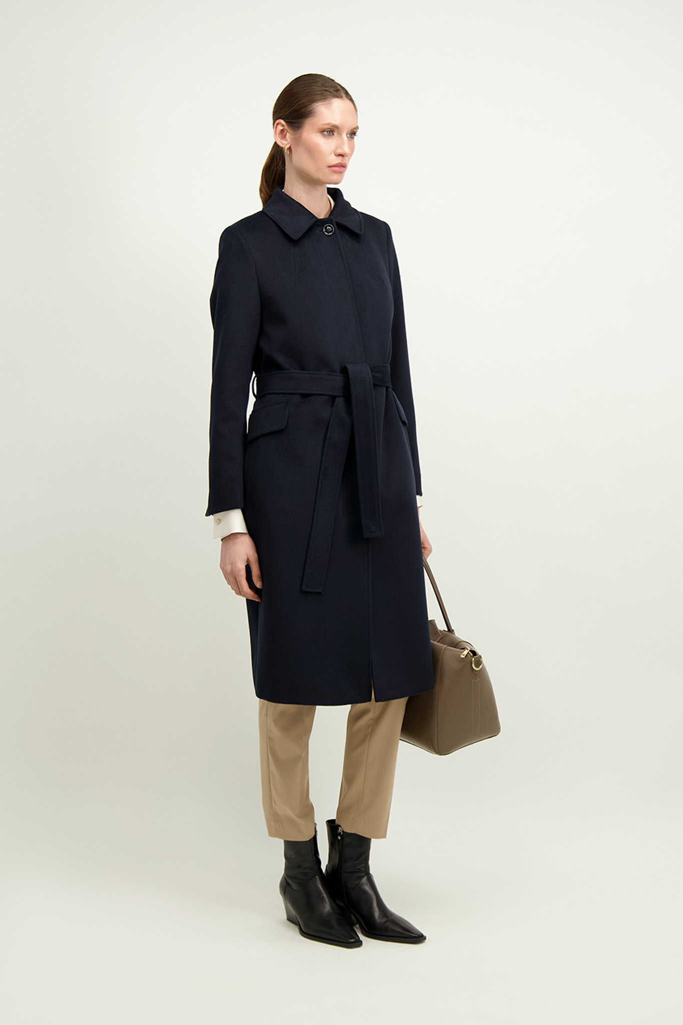 Granatowy płaszcz damski 87281