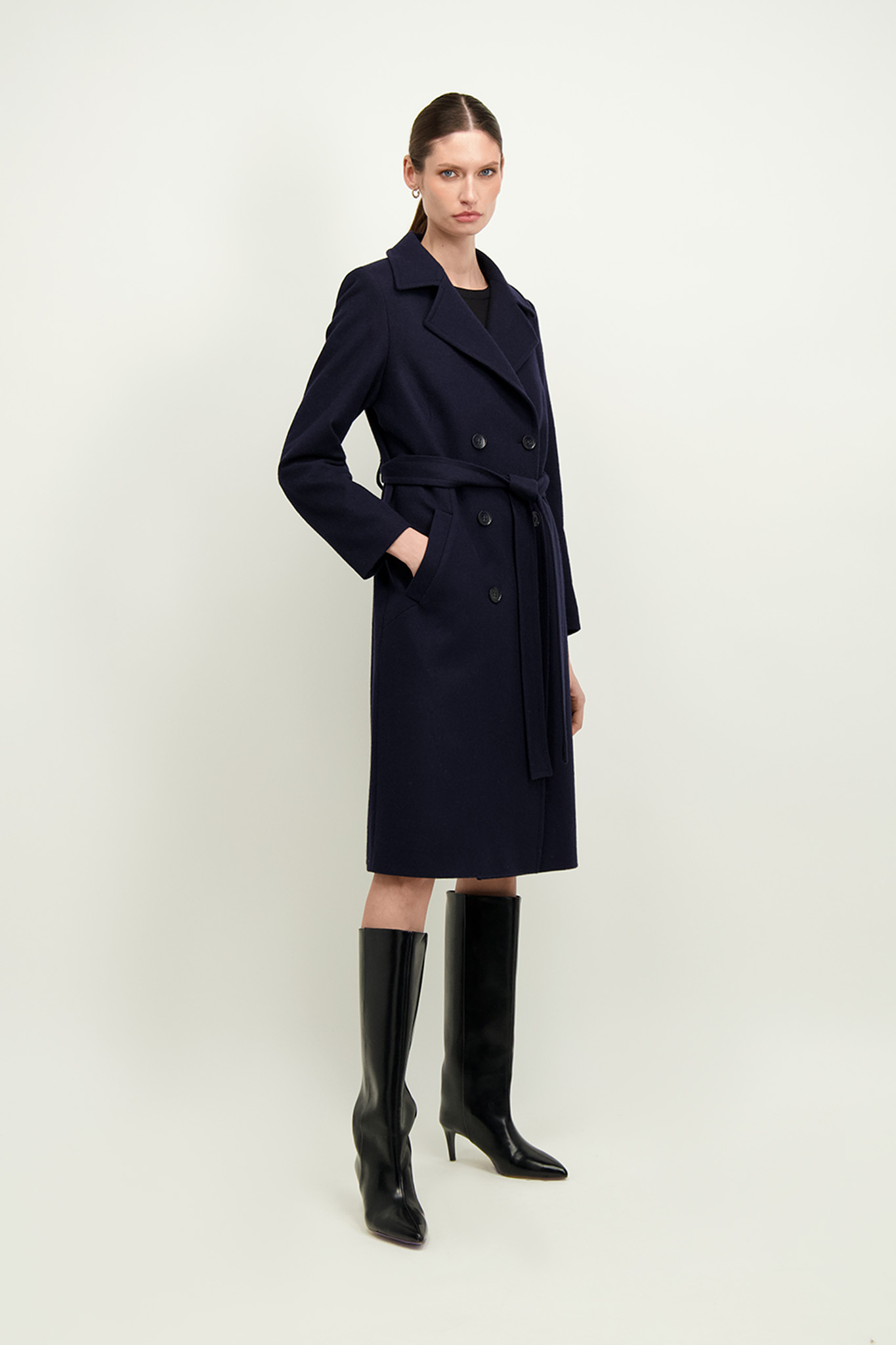 Granatowy płaszcz damski z wełną 87292