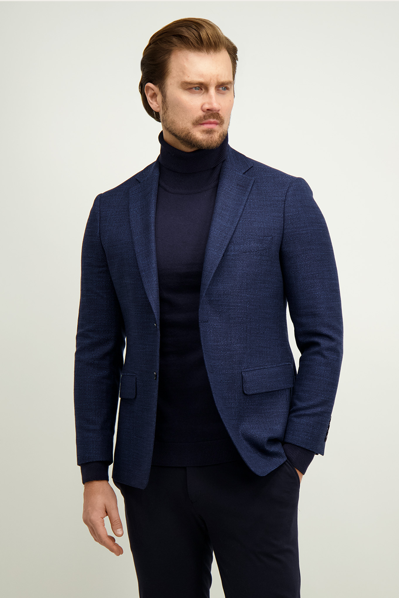 Jednorzędowa granatowa marynarka męska 46460