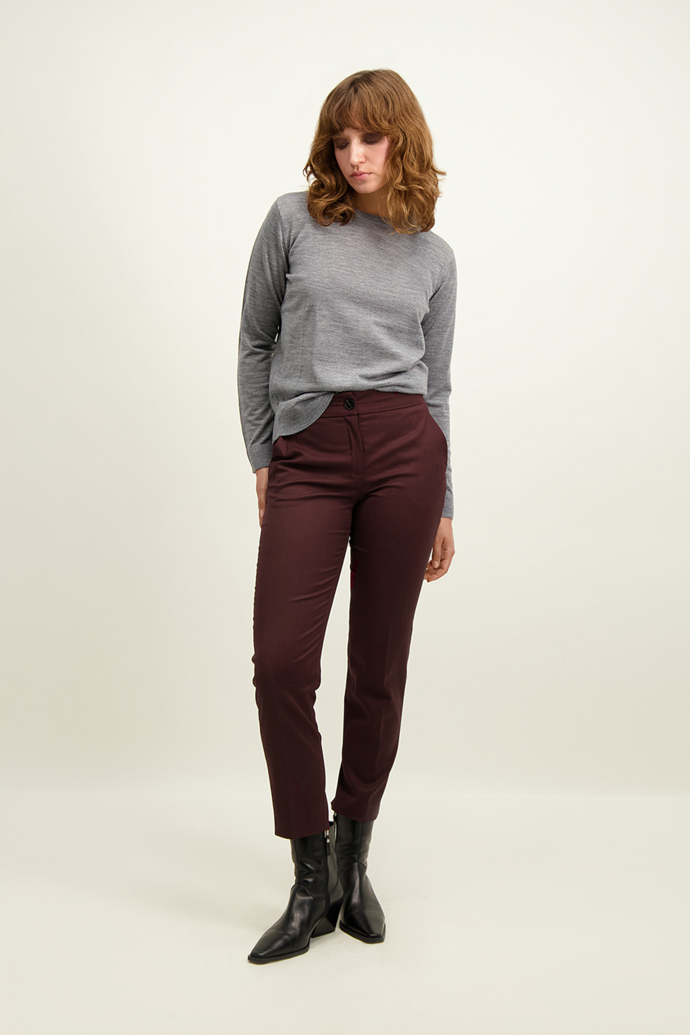 Eleganckie bordowe spodnie damskie 87263