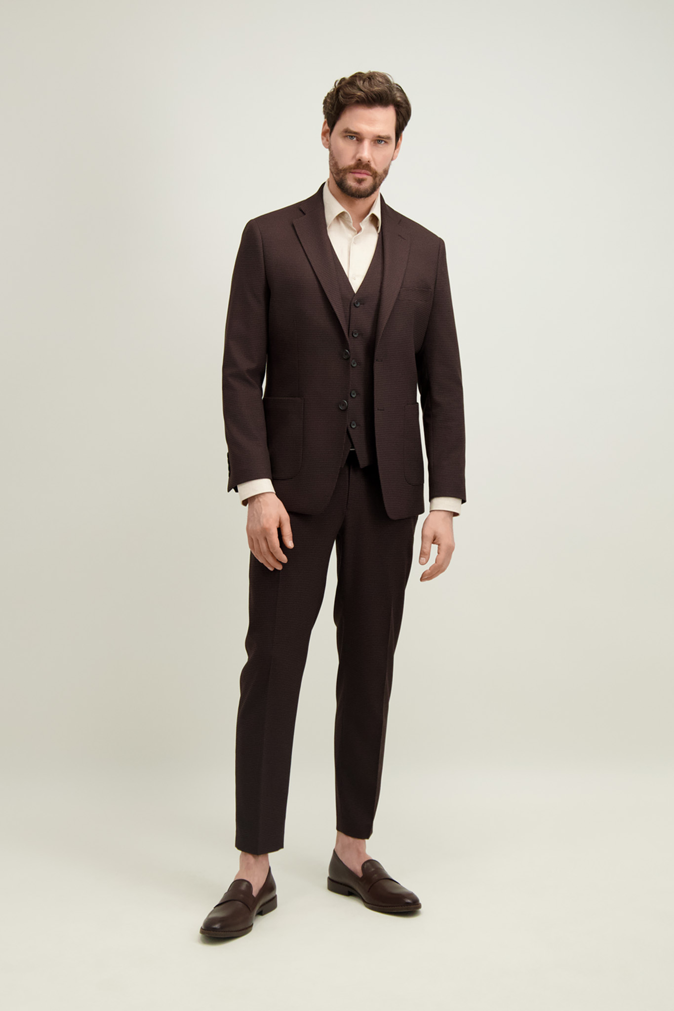 Brązowe spodnie męskie w pepitkę 66490