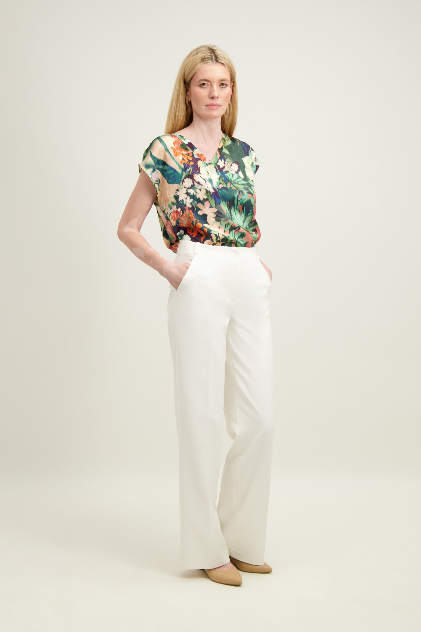 Spodnie damskie w kolorze écru 87339