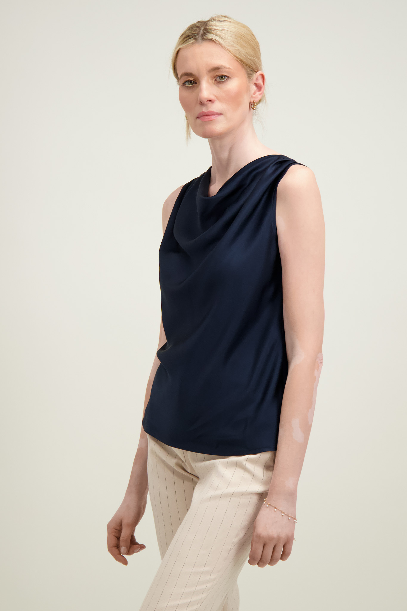 Granatowa bluzka damska z wiskozy 87363