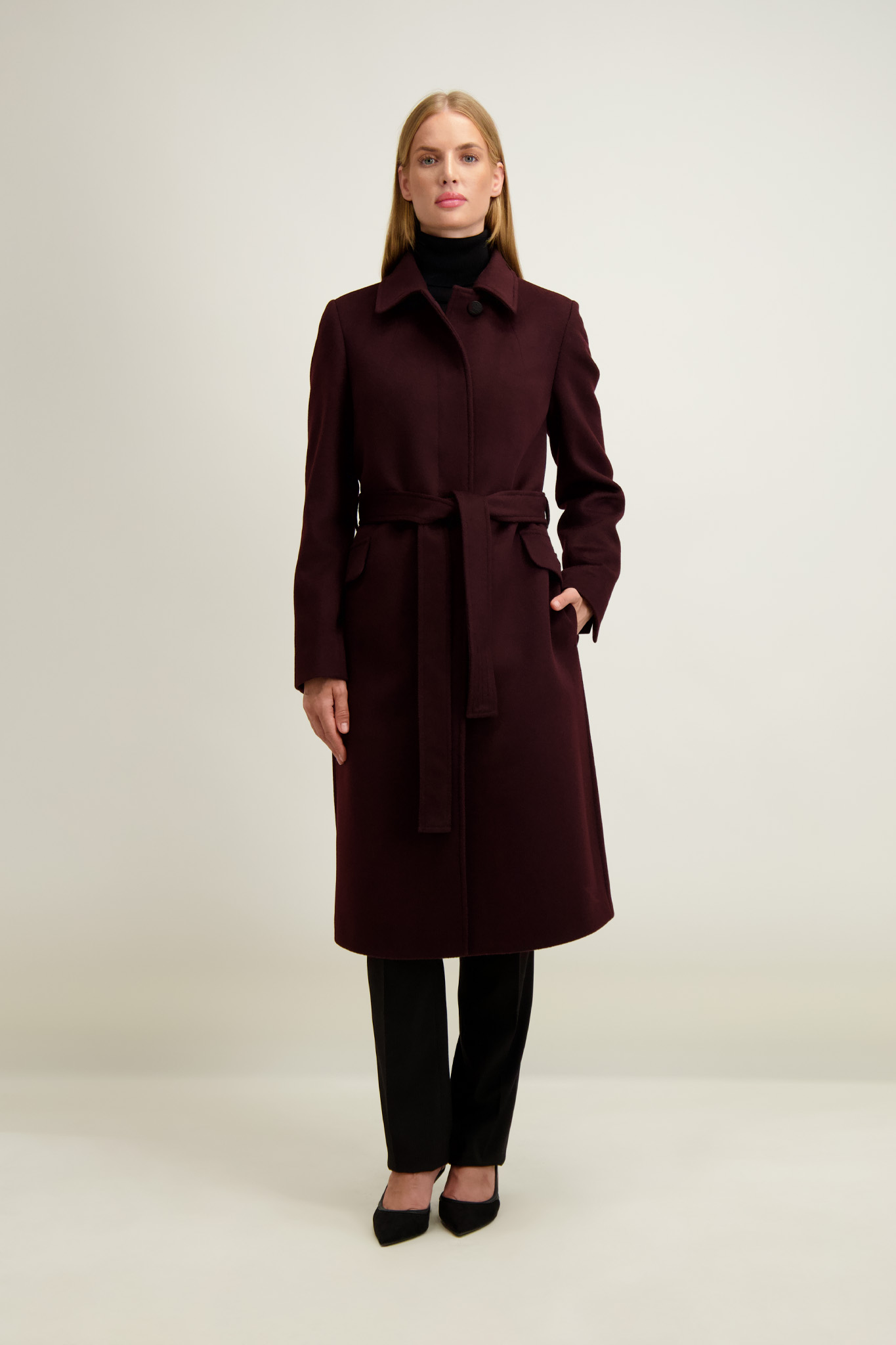 Bordowy wełniany płaszcz damski 87417