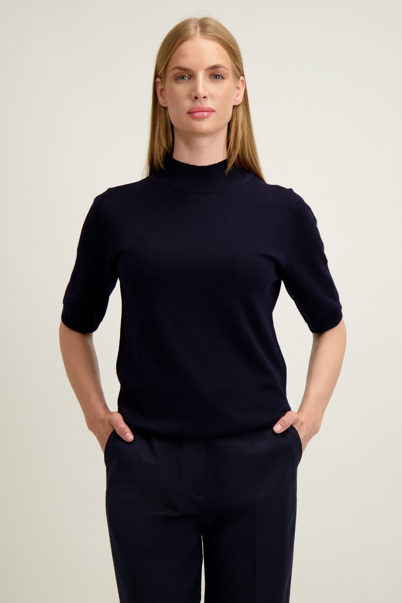 Granatowy półgolf damski z wełny merino 87447