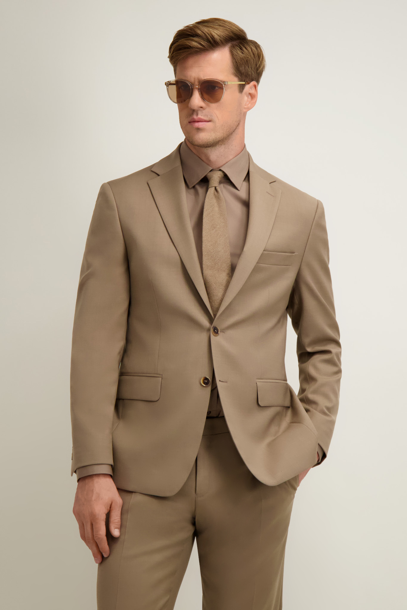 Beżowa marynarka męska z wełną 46437