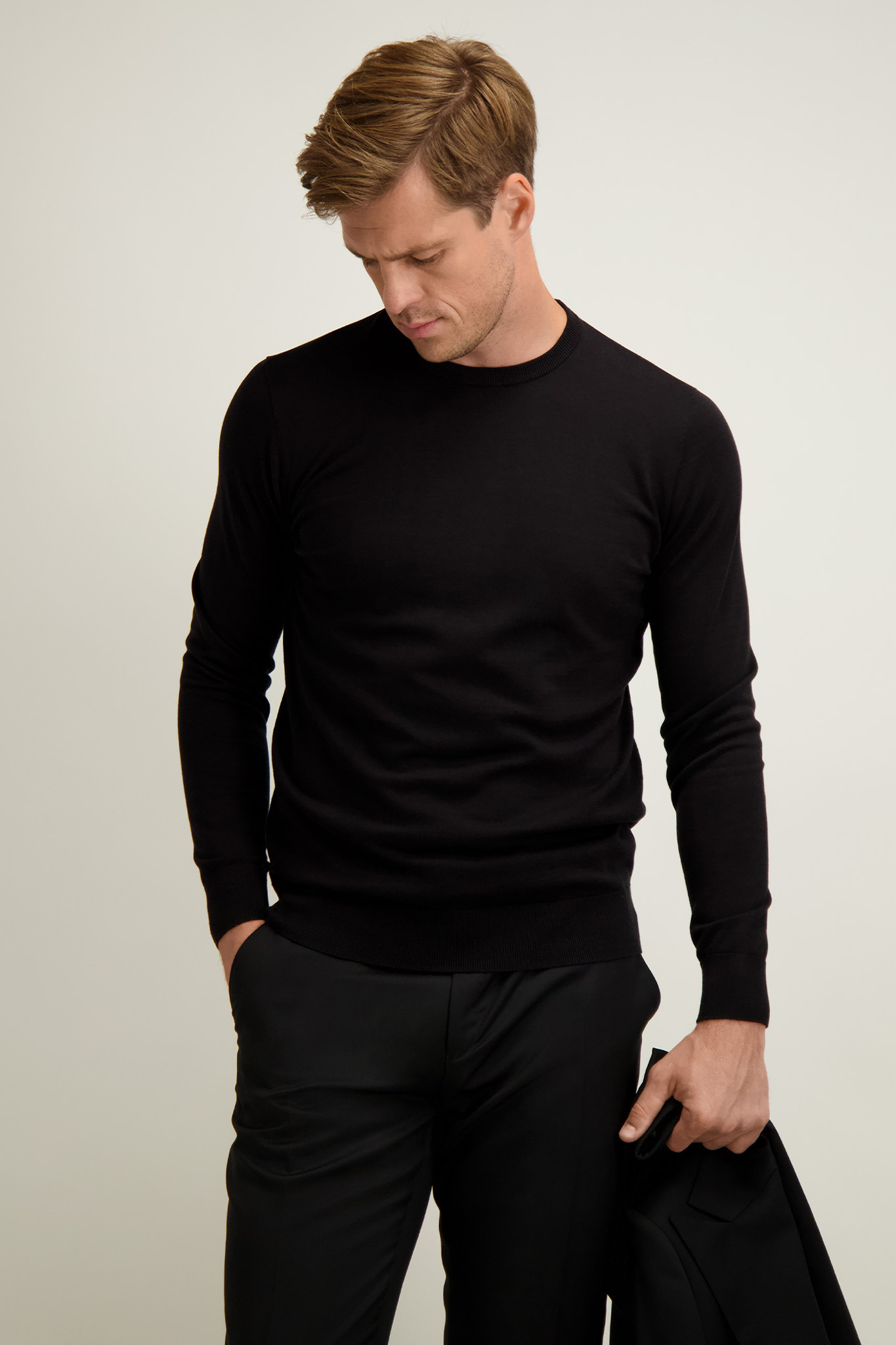 Czarny sweter męski z wełny merino 74285