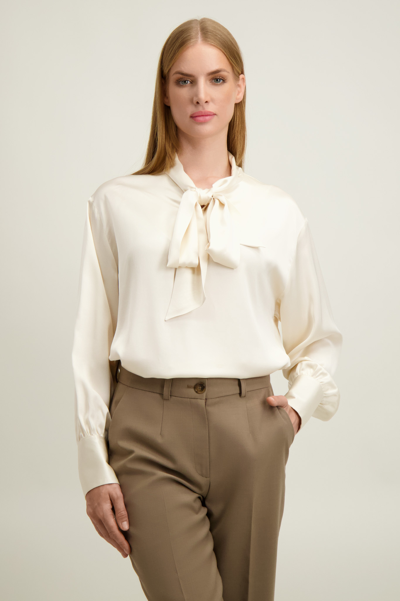 Elegancka bluzka damska w kolorze ecru 87465