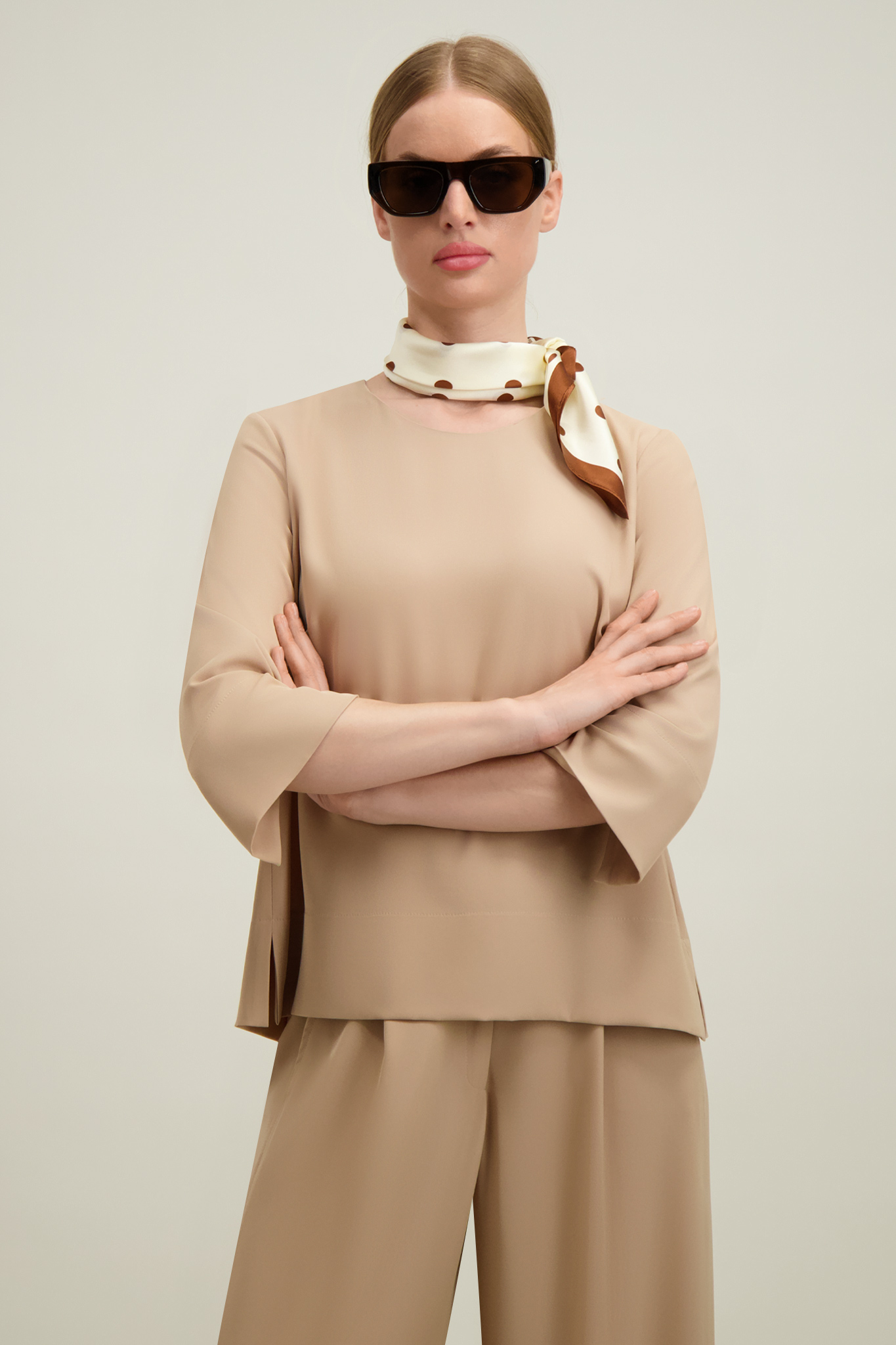 Beżowa bluzka damska 57799