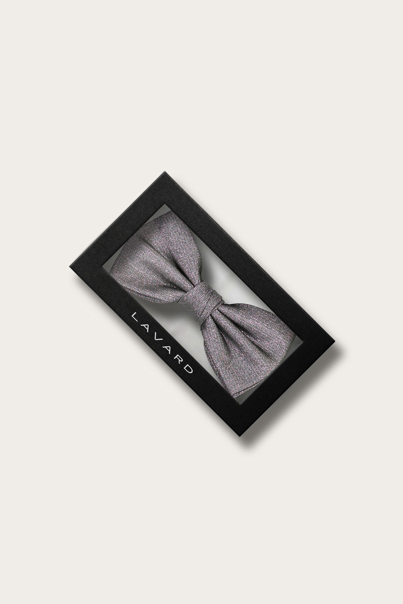 Srebrna brokatowa mucha męska 57404