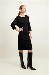 Czarna sukienka o prostym kroju 87128