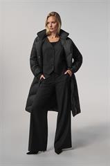 Puchowy czarny płaszcz damski 87490